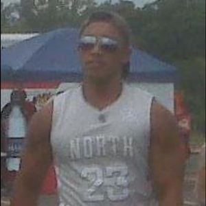 Meet your Posher, Nam! Accepting all Offers.